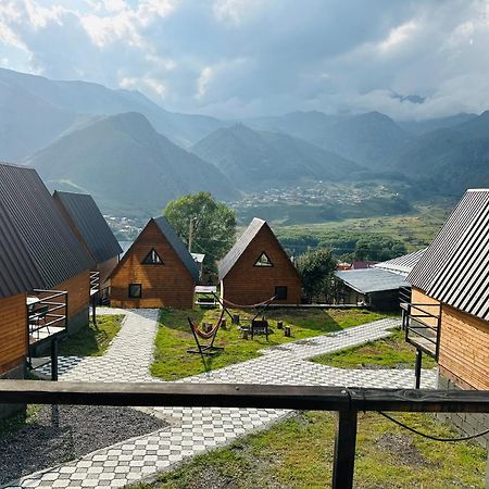 Guesthouse Elli & Cottages คัซเบกี ภายนอก รูปภาพ