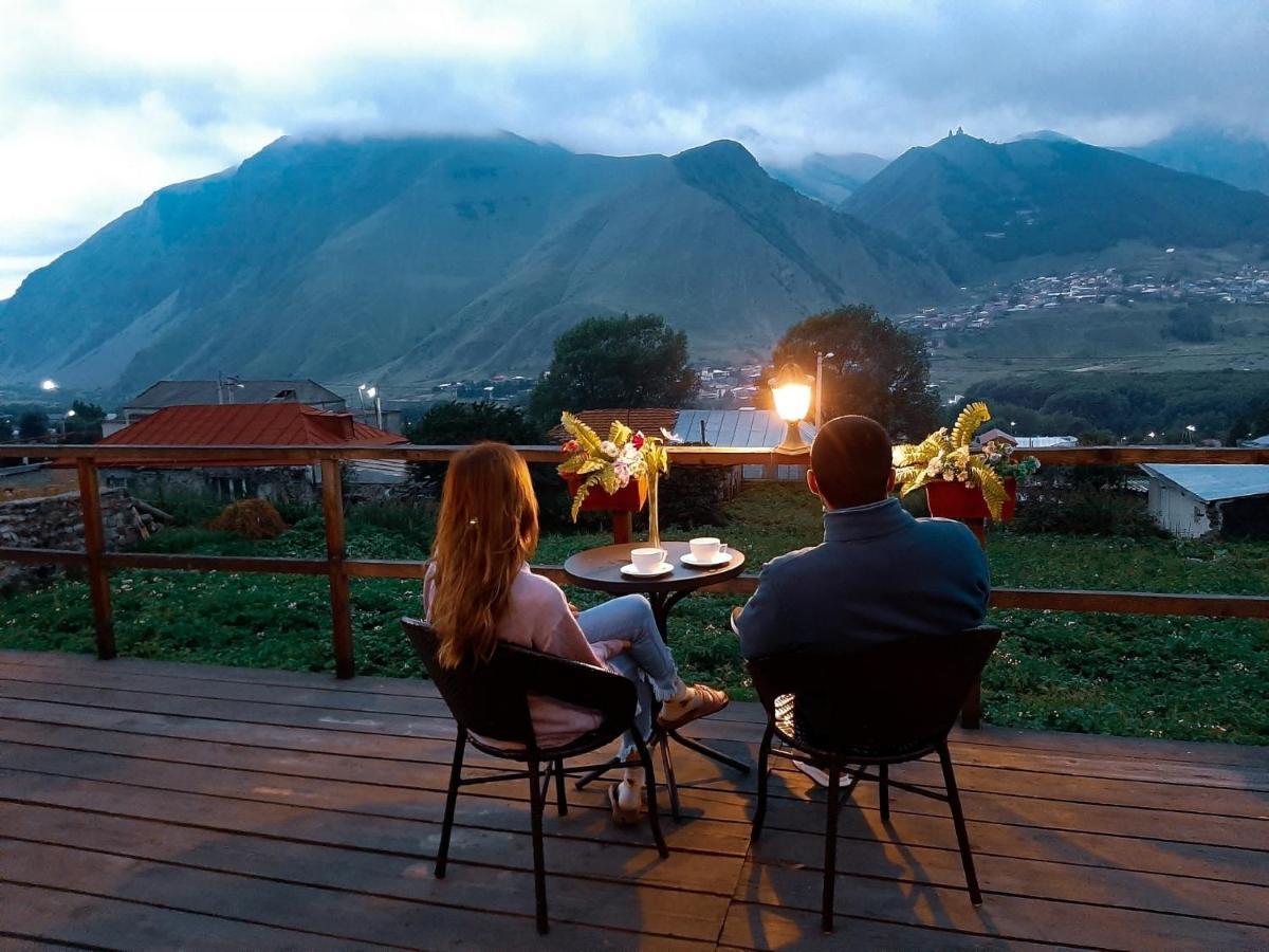 Guesthouse Elli & Cottages คัซเบกี ภายนอก รูปภาพ