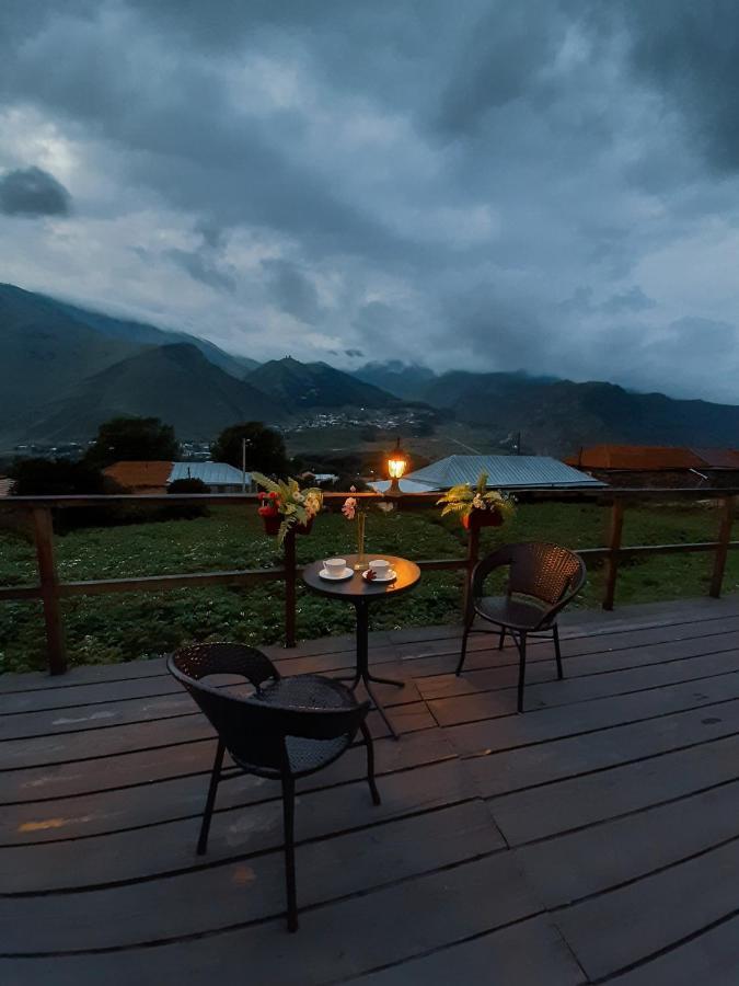 Guesthouse Elli & Cottages คัซเบกี ภายนอก รูปภาพ