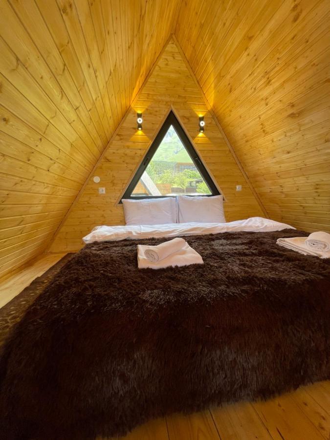 Guesthouse Elli & Cottages คัซเบกี ภายนอก รูปภาพ
