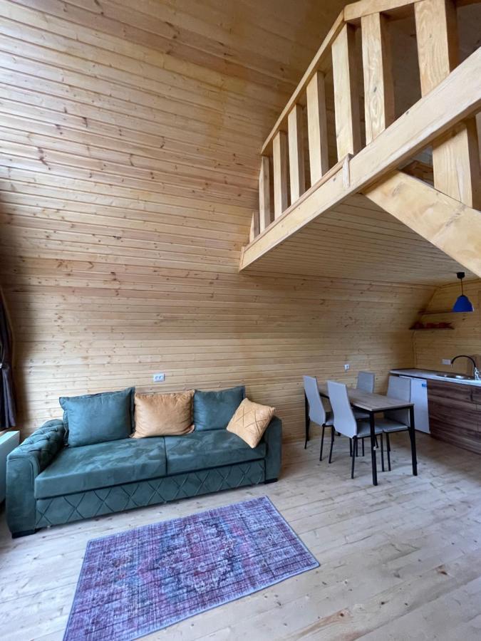 Guesthouse Elli & Cottages คัซเบกี ภายนอก รูปภาพ