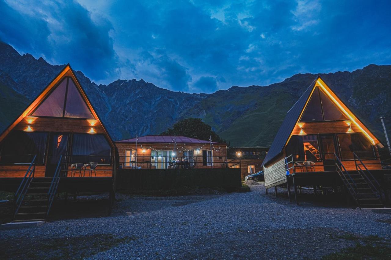 Guesthouse Elli & Cottages คัซเบกี ภายนอก รูปภาพ