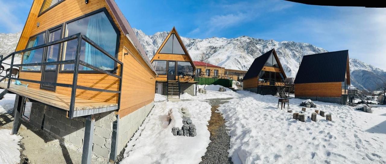 Guesthouse Elli & Cottages คัซเบกี ภายนอก รูปภาพ