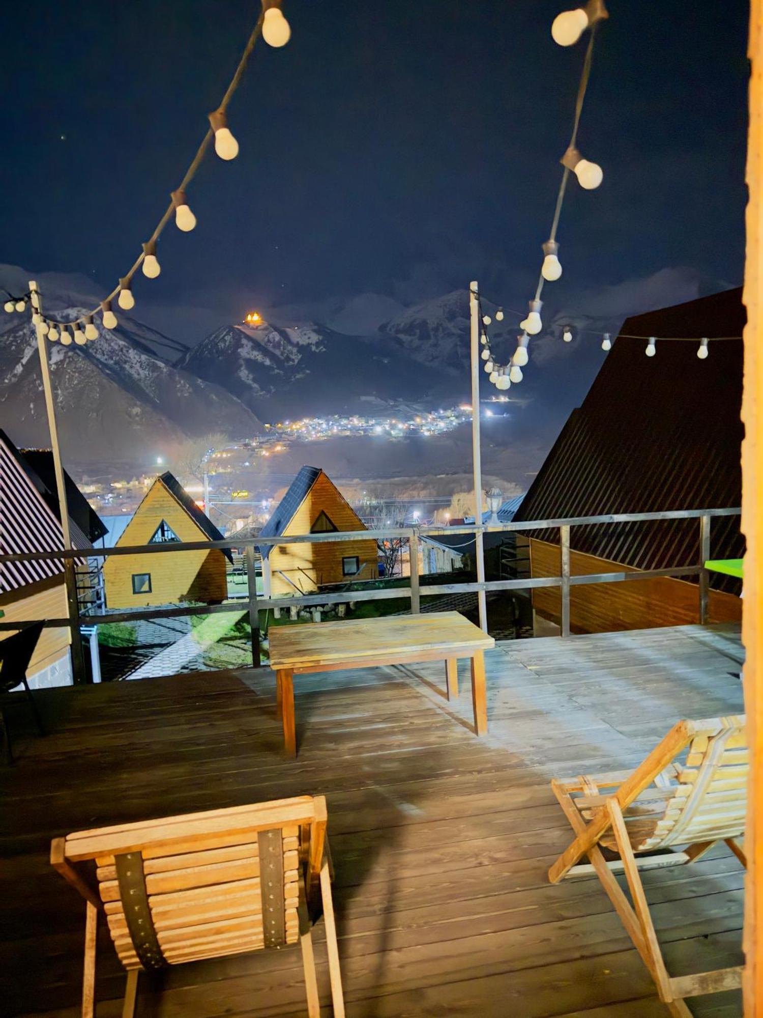 Guesthouse Elli & Cottages คัซเบกี ภายนอก รูปภาพ