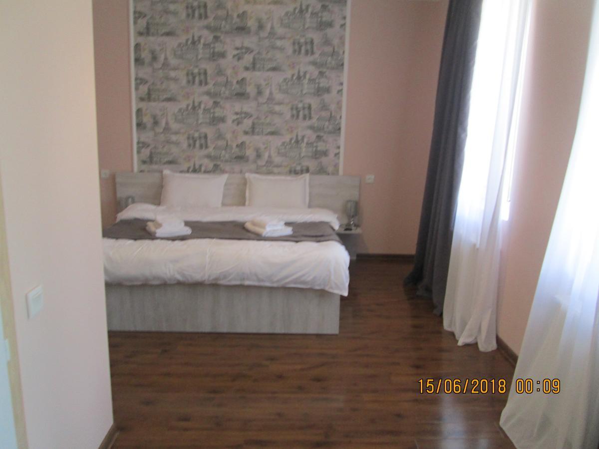 Guesthouse Elli & Cottages คัซเบกี ภายนอก รูปภาพ