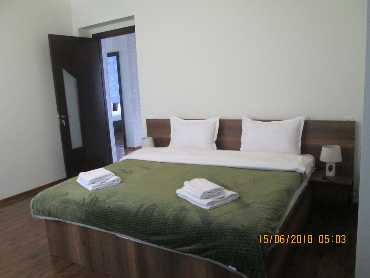 Guesthouse Elli & Cottages คัซเบกี ภายนอก รูปภาพ
