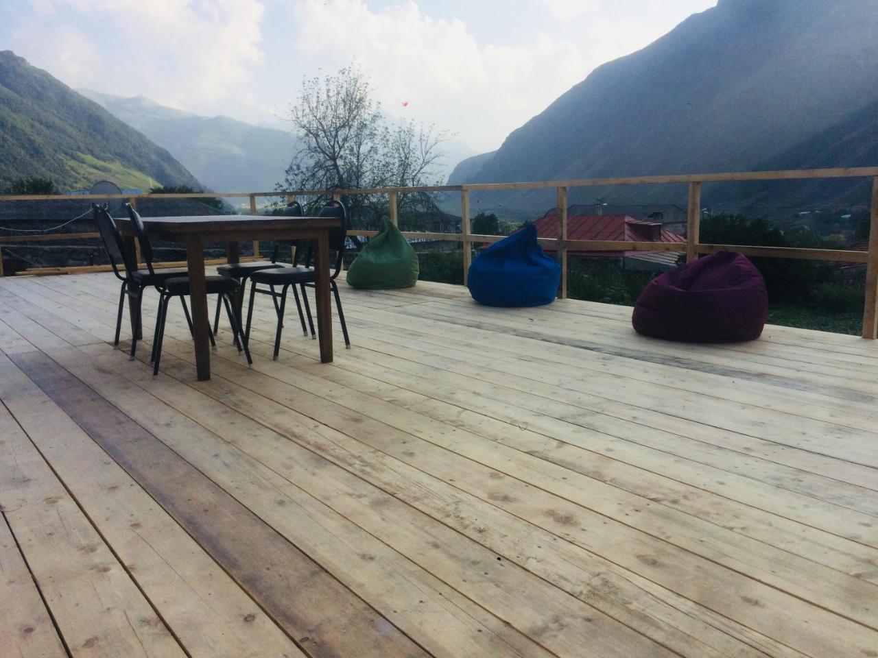 Guesthouse Elli & Cottages คัซเบกี ภายนอก รูปภาพ