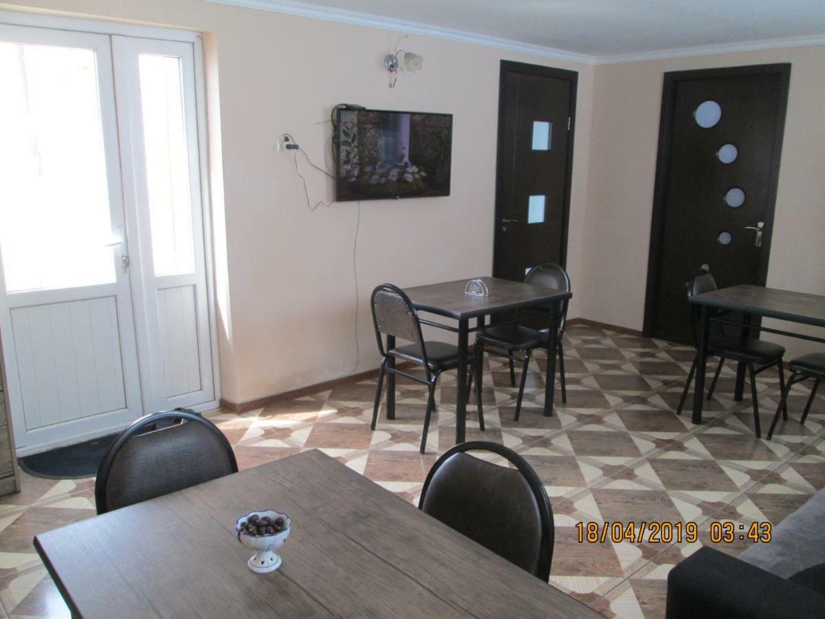 Guesthouse Elli & Cottages คัซเบกี ภายนอก รูปภาพ